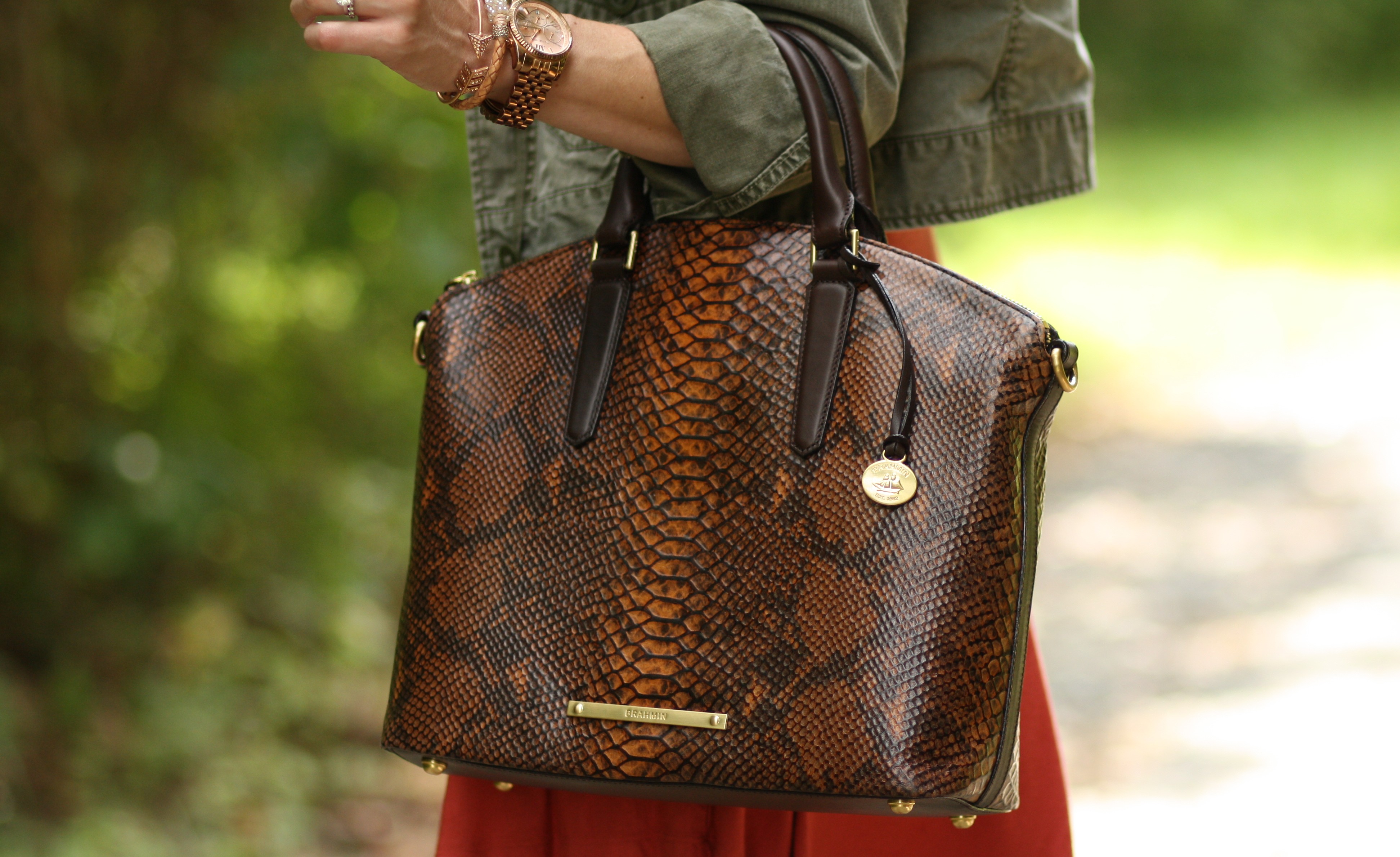 Brahmin Handbags - Fall outfit goals 🍂 by the @therusticlife! Carrying the Large  Duxbury Satchel in Pecan.