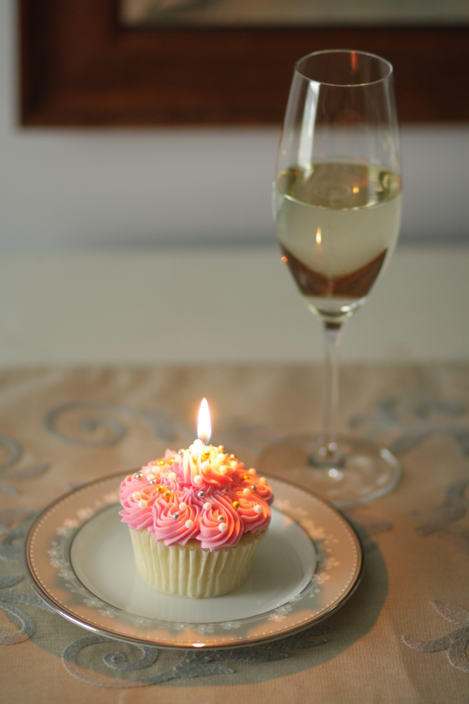 cupcake, champagne, one year blogiversary Meagan's Moda