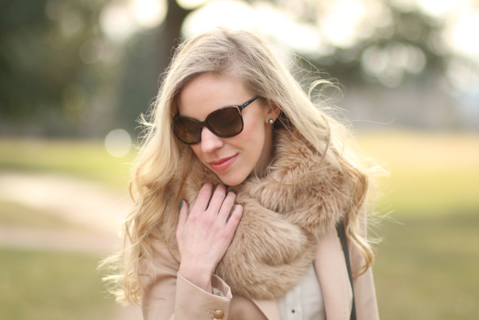 { Soft Blush: Pink blazer, Faux fur snood & Rose gold pumps } - Meagan ...