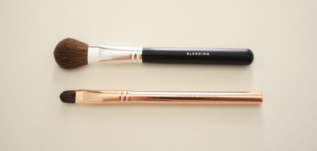 Bare Minerals eyeshadow blending brush, tapered eyeshadow brush, how to apply bare minerals eyeshadow