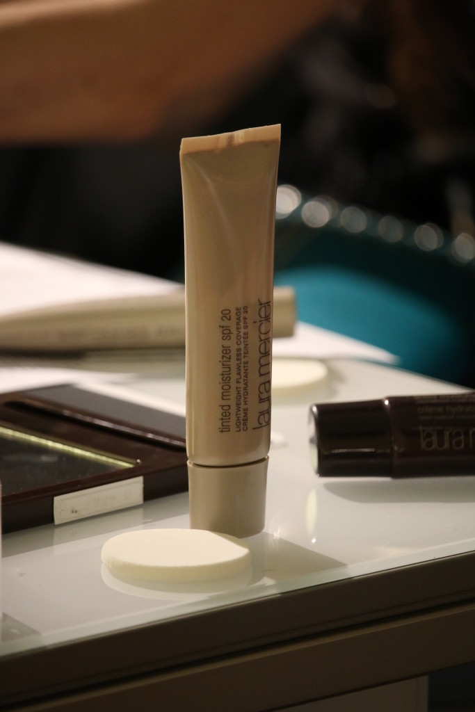 Laura Mercier tinted moisturizer spf 20, how to apply using sponge, makeup blog