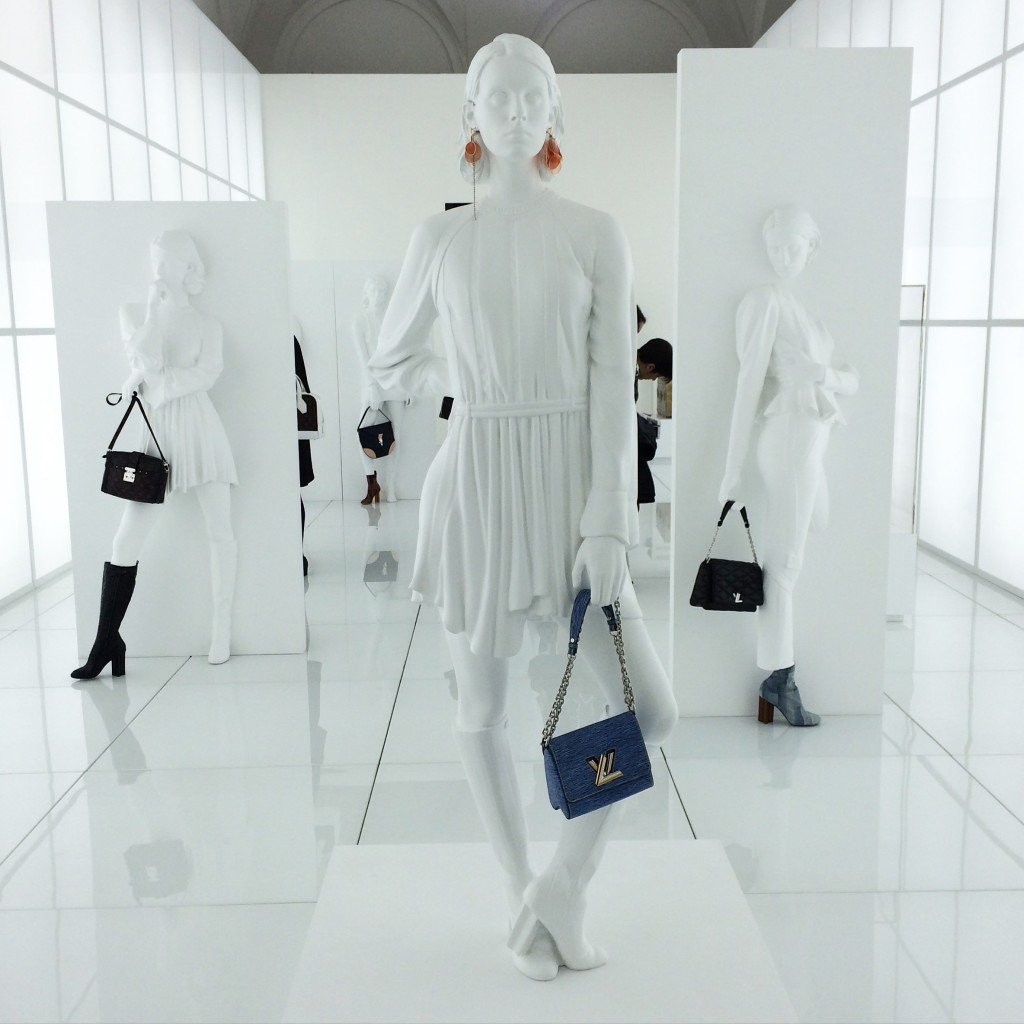 Louis Vuitton Series 2 Event: Navy dress, Beige bag & Stiletto sandals ...