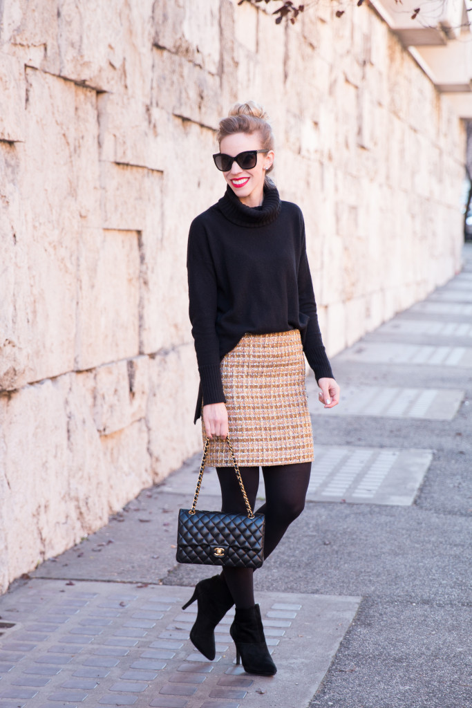 Turtleneck mini outlet skirt