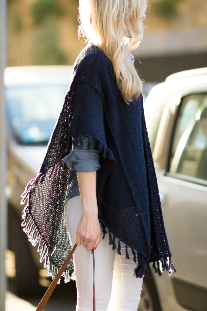 LOFT navy fringe poncho outfit, vintage Louis Vuitton monogram Passy  handbag, navy poncho with white jeans summer outfit - Meagan's Moda