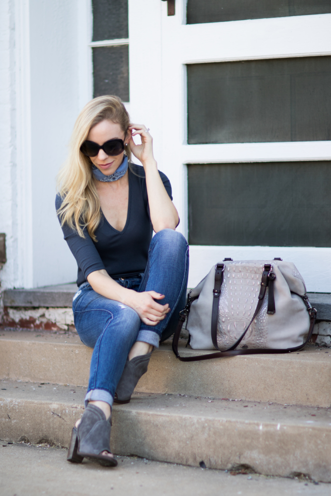 high-waist-jeans-with-peep-toe-boots 