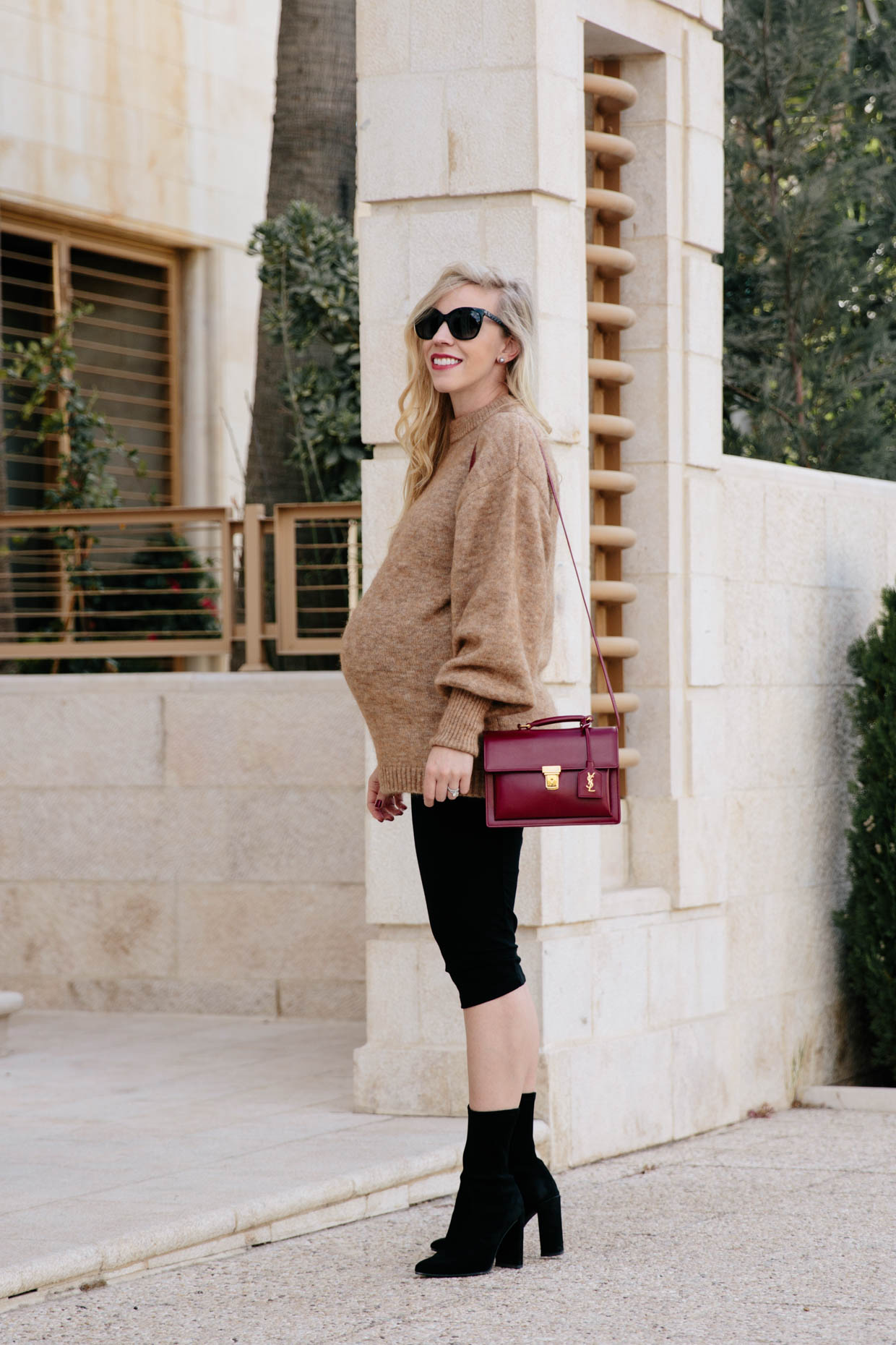 Meagan Brandon fashion blogger of Meagan's Moda styles oversized
