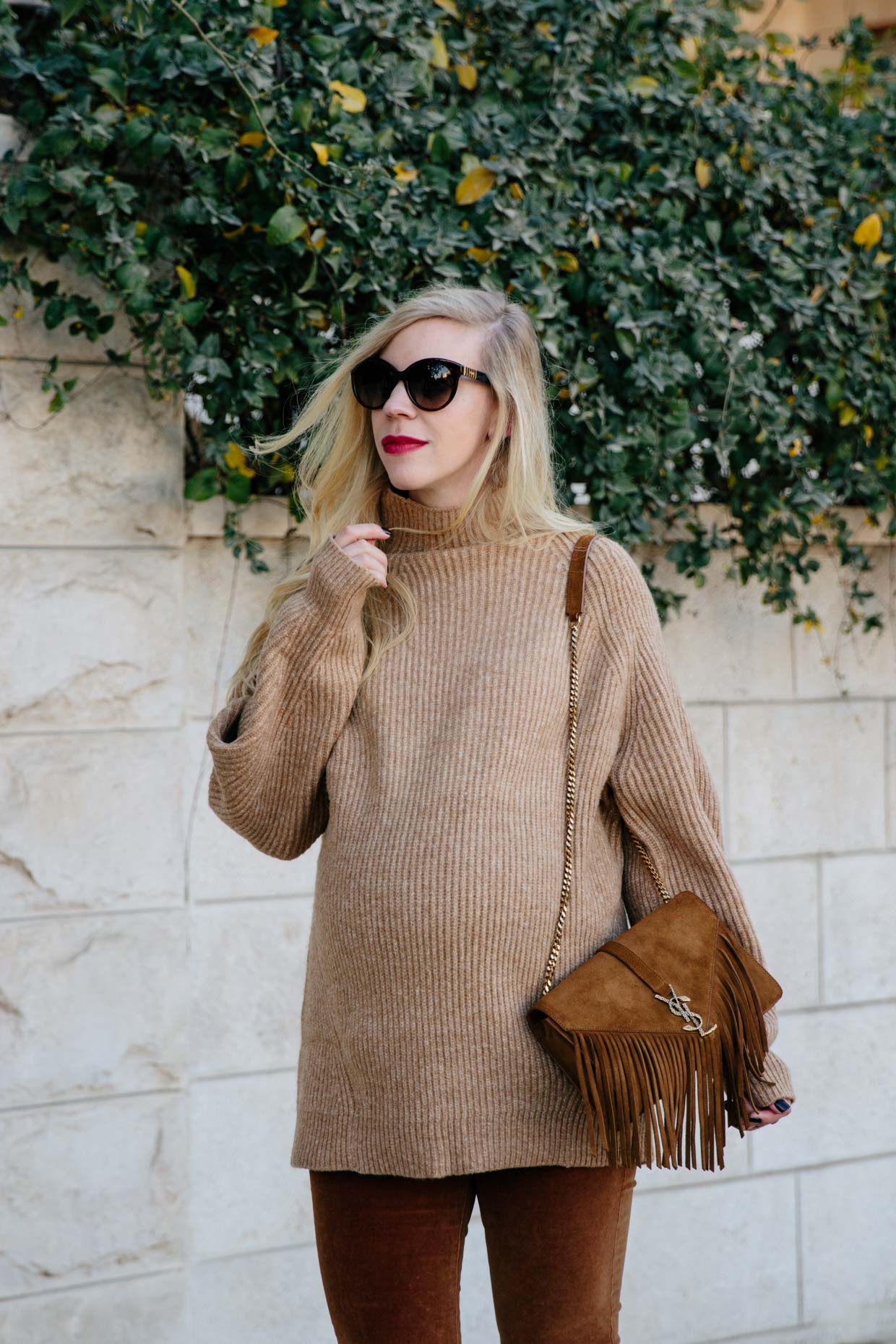 Meagan Brandon fashion blogger of Meagan's Moda wears oversized