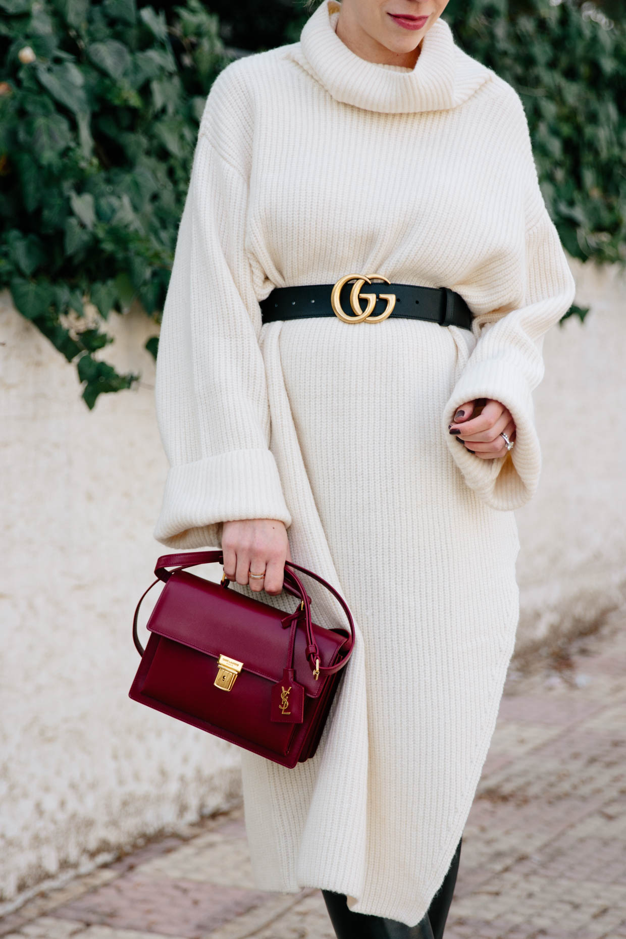 How to make an oversized sweater dress have shape and look flattering with  a wide leather belt, sweater dress with Gucci Marmont belt outfit idea -  Meagan's Moda