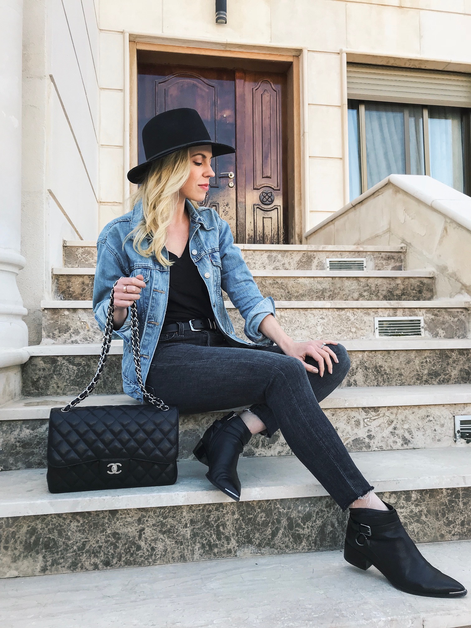 Back to Basics: Tunic button-down, Boyfriend jeans & Lace-up sandals } - Meagan's  Moda