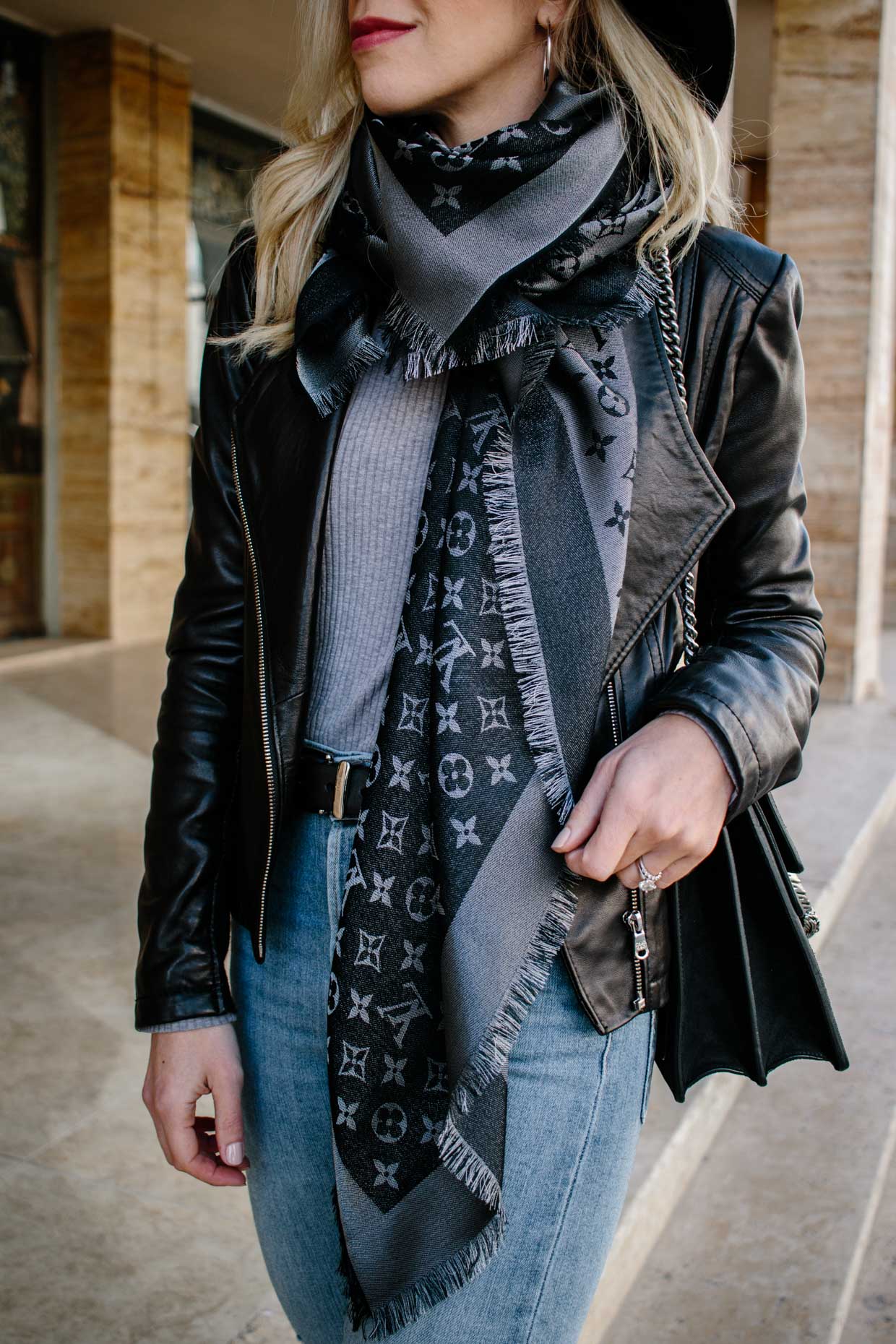 How to Wear Black Louis Vuitton Scarf - Search for Black Louis Vuitton Scarf