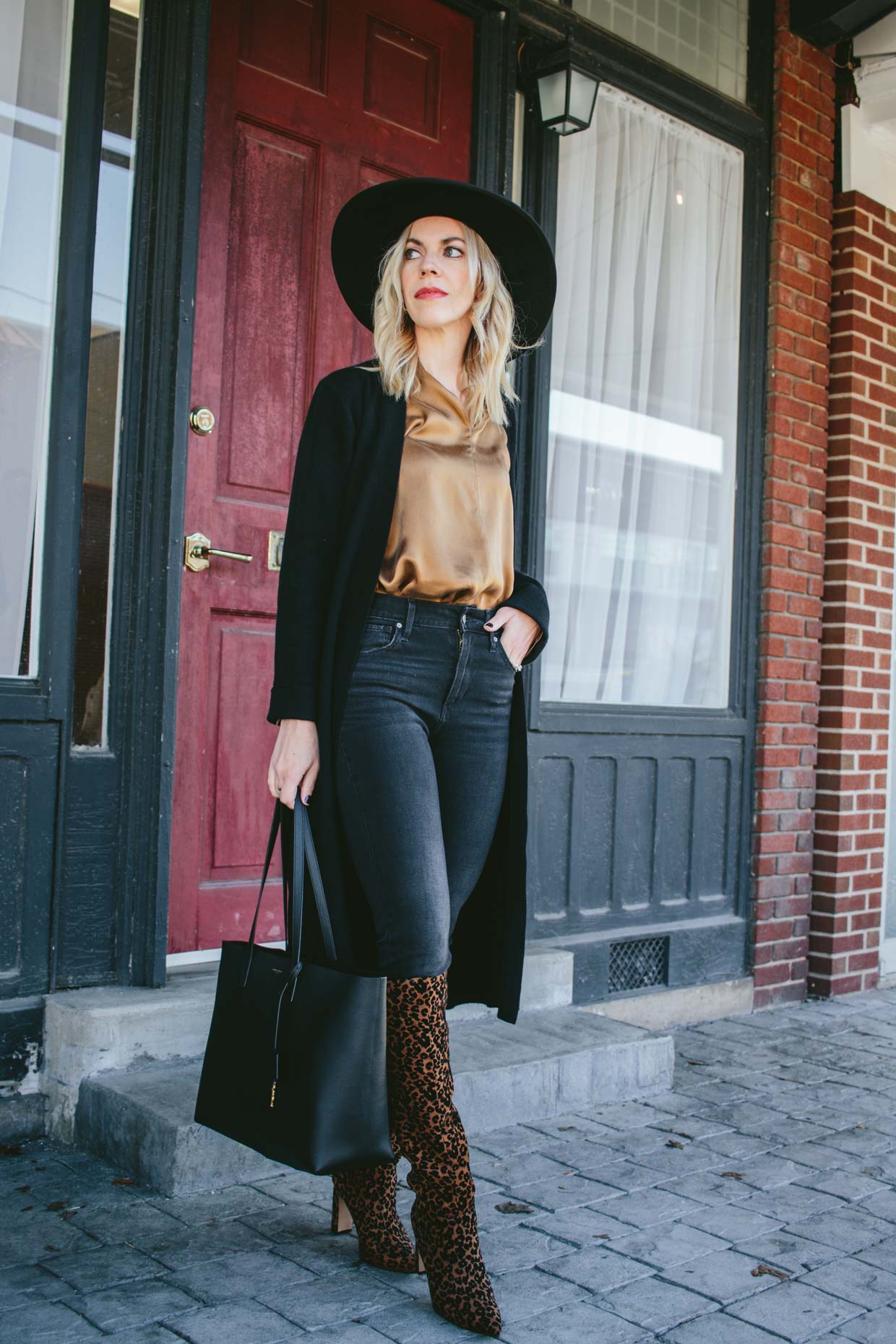 Meagan Brandon fashion blogger of Meagan's Moda shares chic and