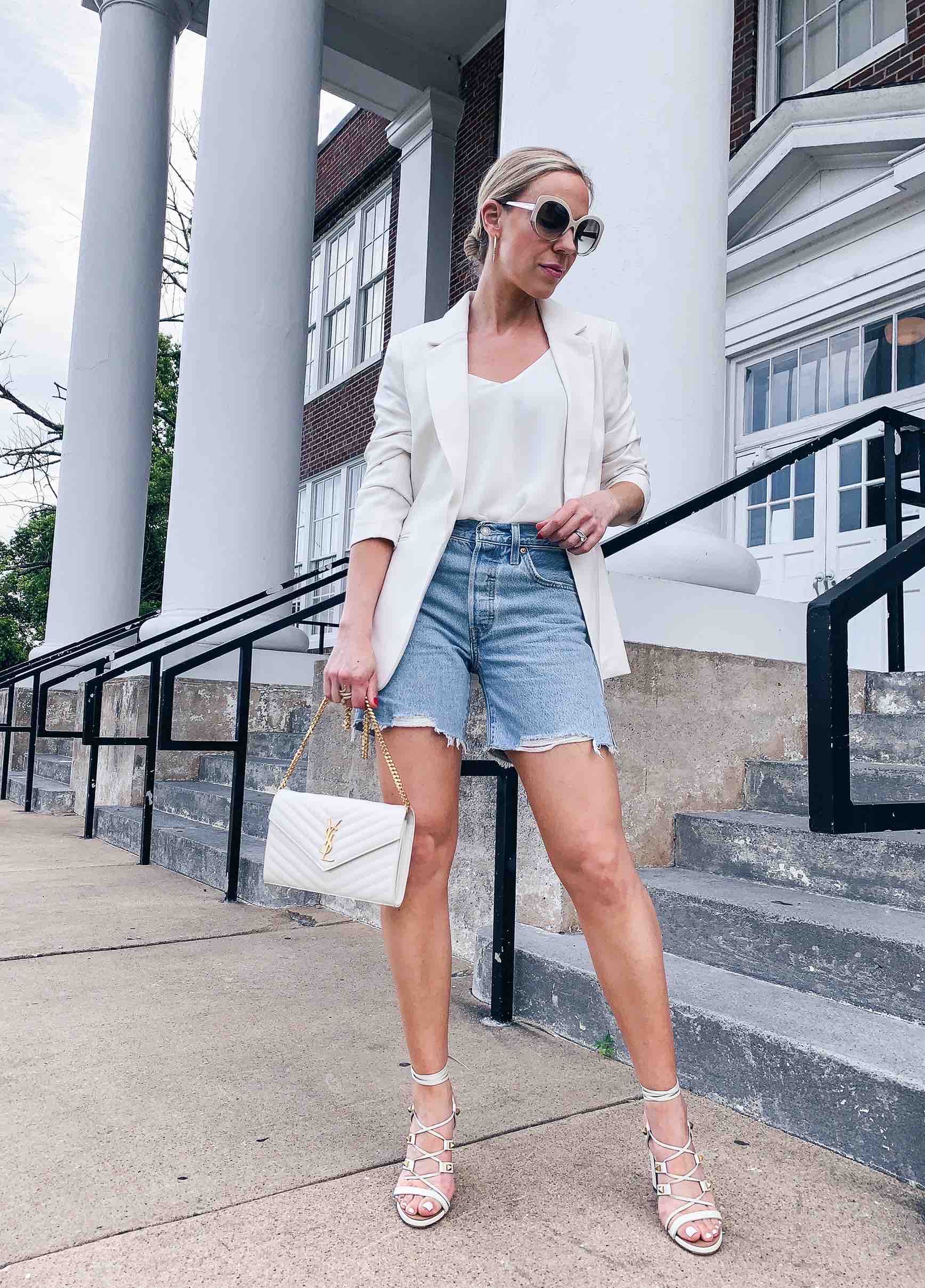 The Most Flattering Way to Wear Denim Bermuda Shorts & Outfit