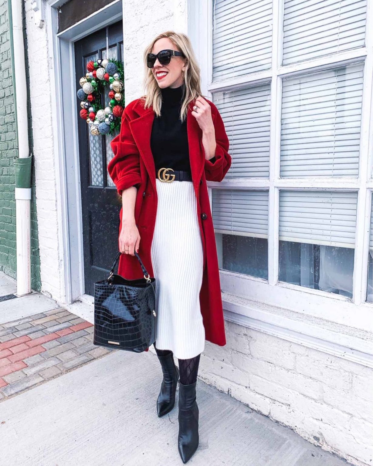 Festive & Comfy Ways to Wear a Knit Skirt for the Holiday Season ...