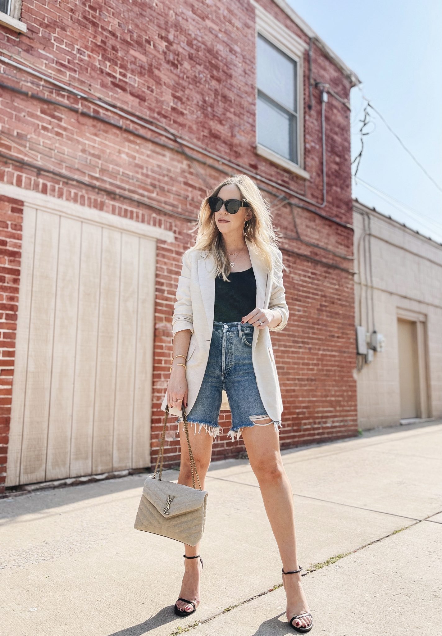 6-ways-to-wear-a-blazer-with-shorts-meagan-s-moda