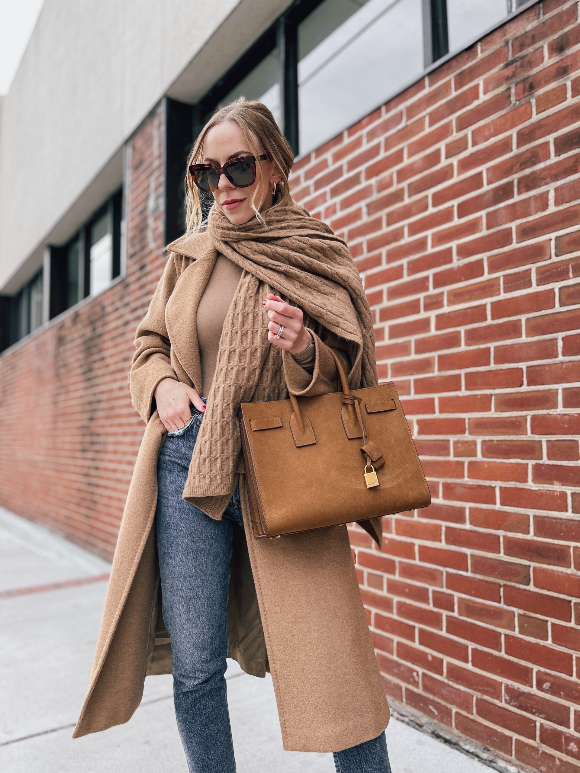 How to wear monochrome brown for winter