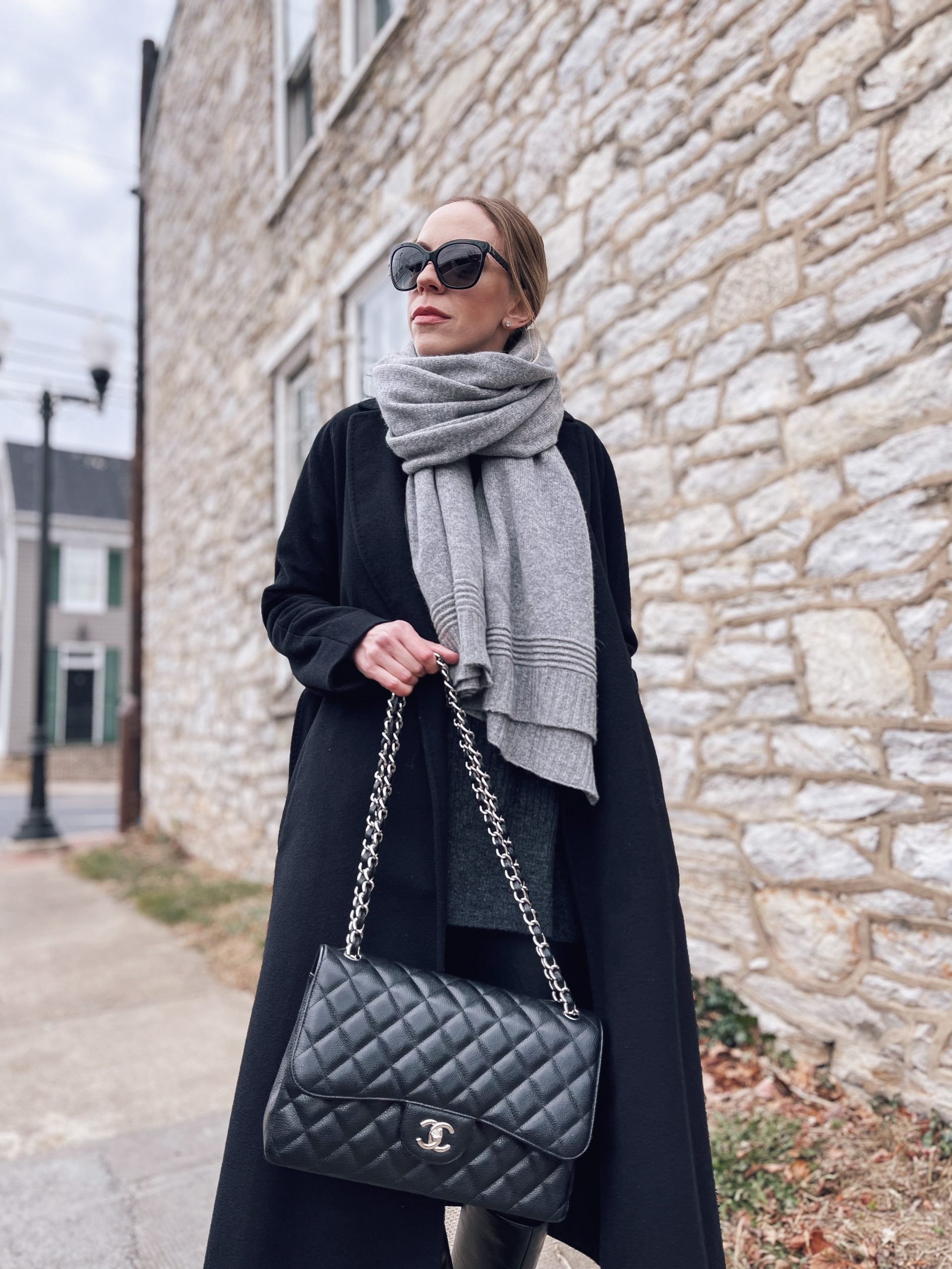 Winter Look: Blanket Scarf & Long Wool Coat  Comfy outfits winter, Scarf  trends, Ways to wear a scarf